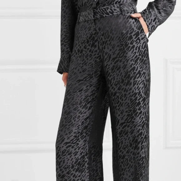 NWT.  Equipment Silk Wide Leg Pants. Very sexy and feminine silk fabric! - Picture 3 of 8